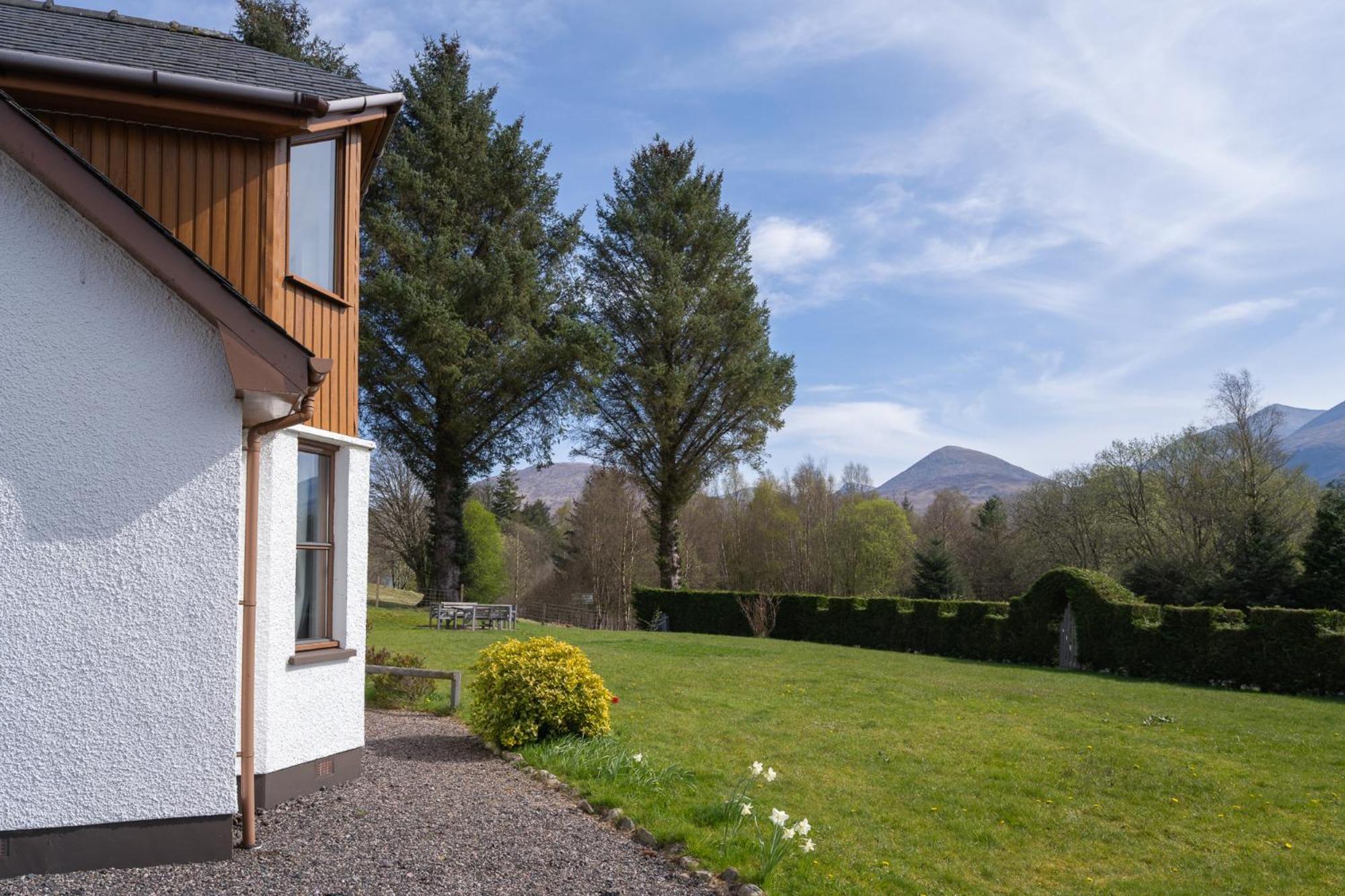 Mizpah Bed & Breakfast Near Ben Nevis Highlands Roybridge Exterior photo
